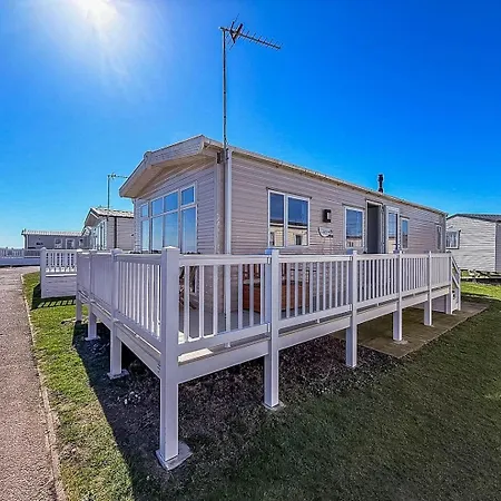 Modern 6 Berth Caravan With Free Wifi Nearby Pakefield Beach Ref 68028Cr Lowestoft Exterior photo